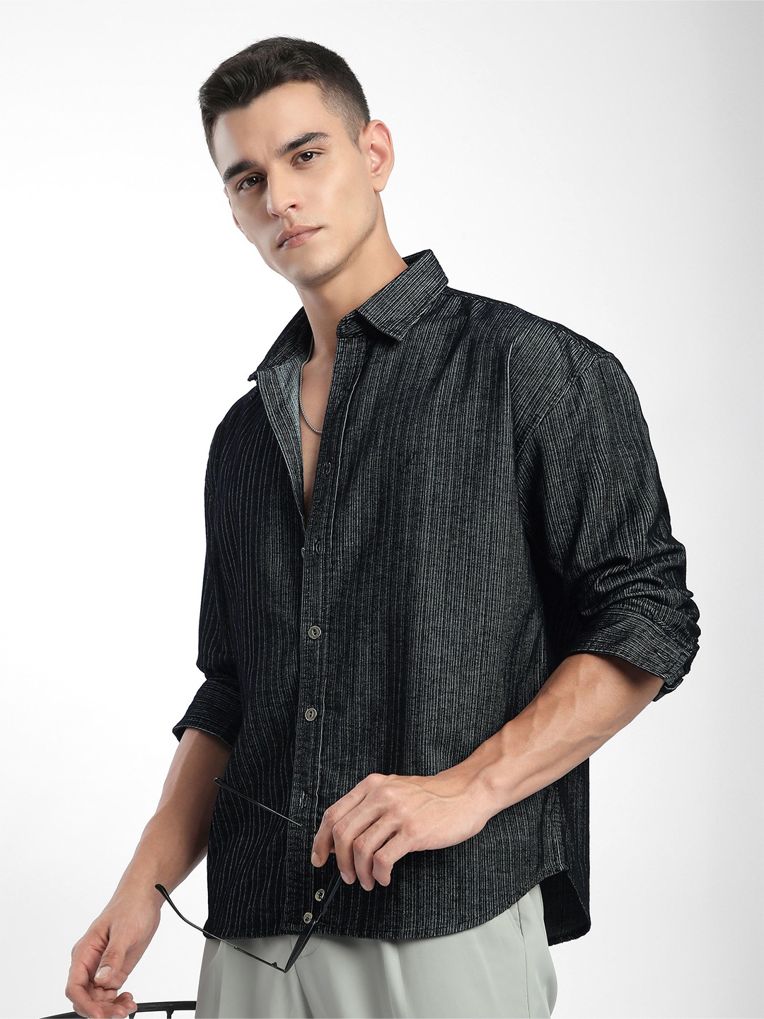 

Beyoung Men Relaxed Fit Spread Collar Solid Corduroy Casual Shirt, Black