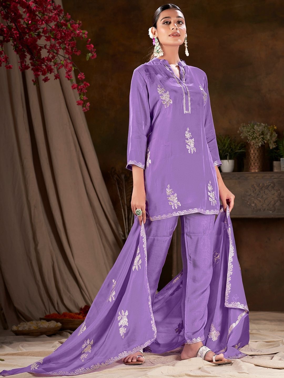 

Krimmple Women Floral Embroidered Regular Thread Work Kurti with Pyjamas & With Dupatta, Purple