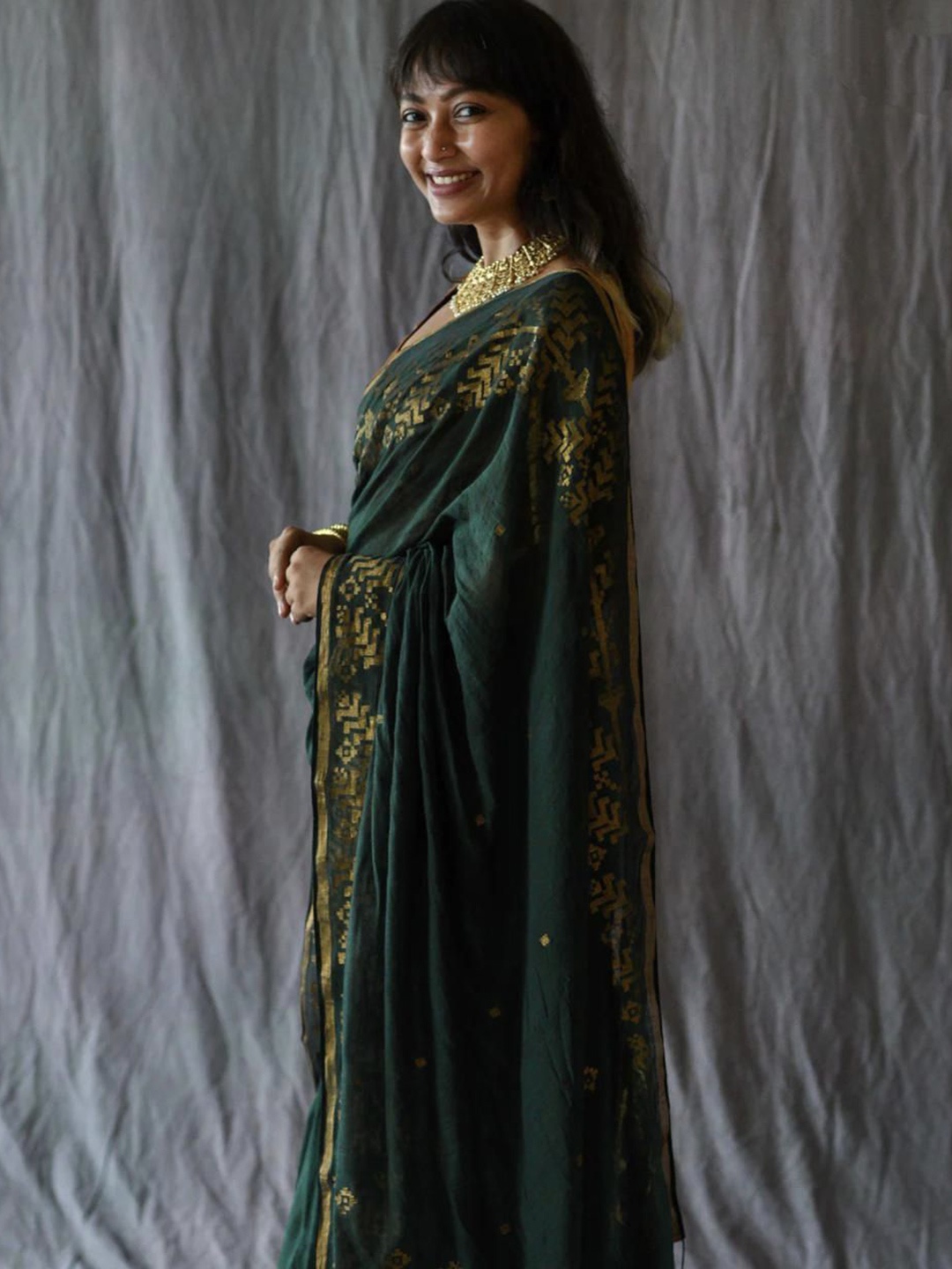 

Ruuprekha Woven Design Zari Pure Cotton Khadi Saree, Green