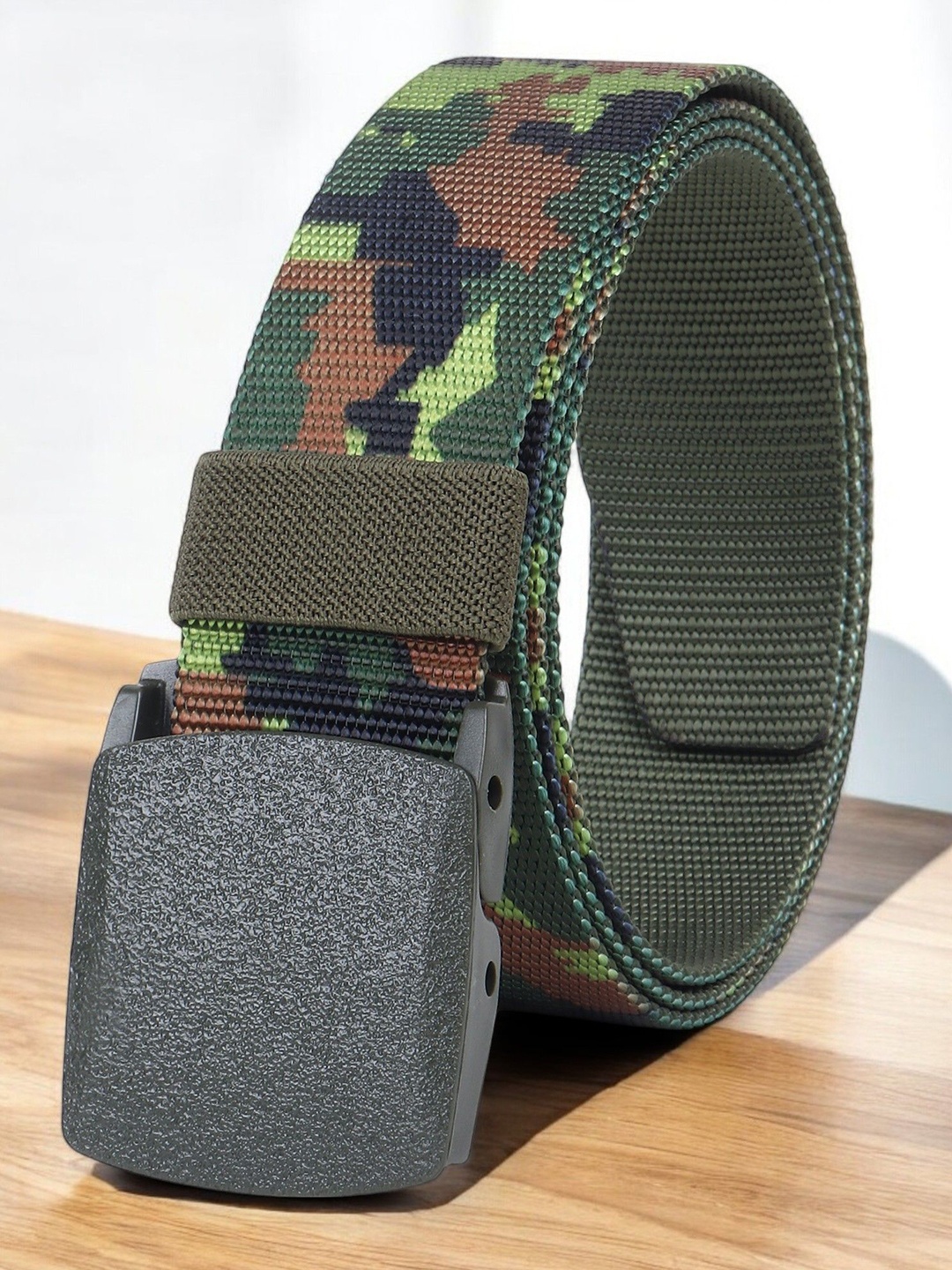 

Metronaut Men Printed Belt, Green