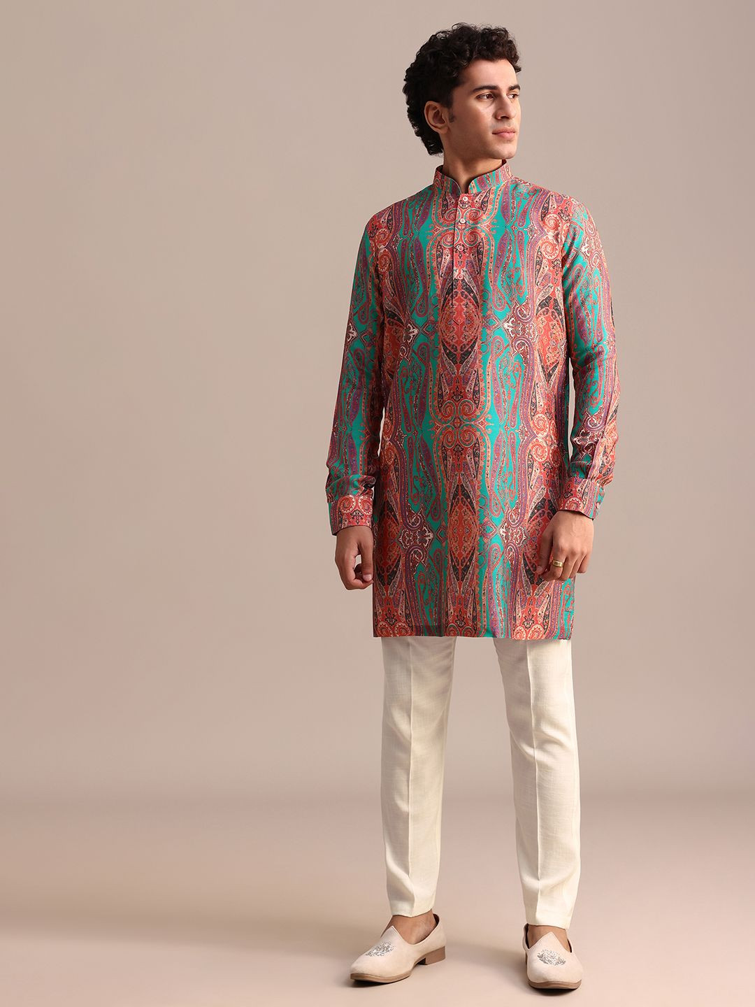 

KALKI Fashion Ethnic Motifs Printed Mandarin Collar Straight Kurta With Trouser, Green