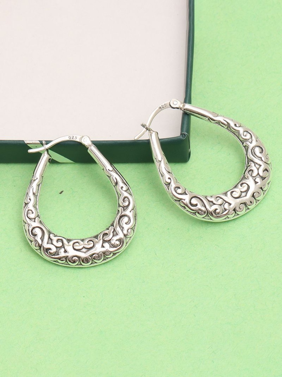 

LeCalla 925 Sterling Rhodium-Plated Textured Geometric Shaped Hoop Earrings, Grey