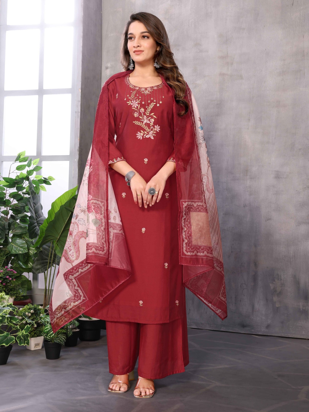 

Gee Next Creation Women Embroidered Regular Thread Work Kurta with Palazzos & With Dupatta, Red