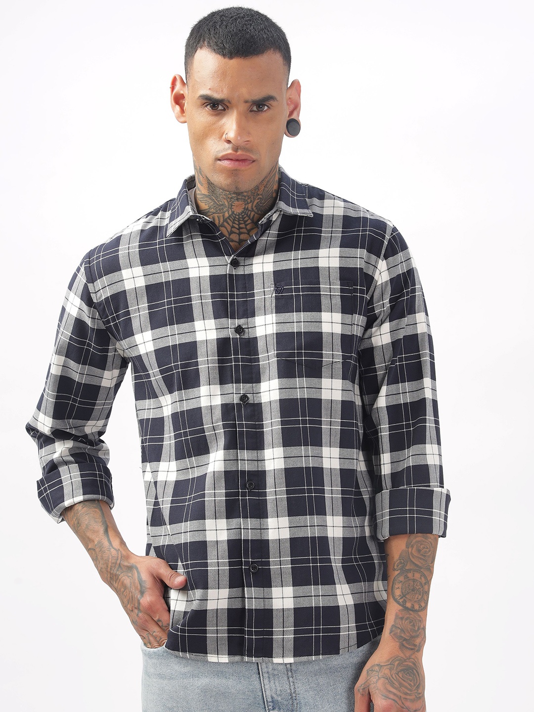 

BS BLUE SQUAD Men Slim Fit Opaque Checked Casual Shirt, Black