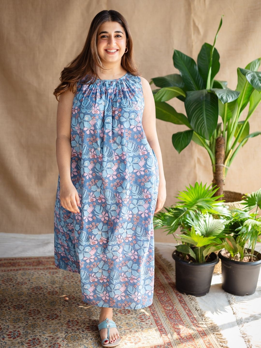 

THE INDIAN ETHNIC CO Floral Printed Cotton Maxi Dress, Blue