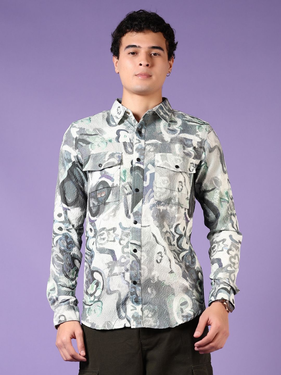 

V-Mart Men Spread Collar Abstract Printed Cotton Casual Shirt, Green