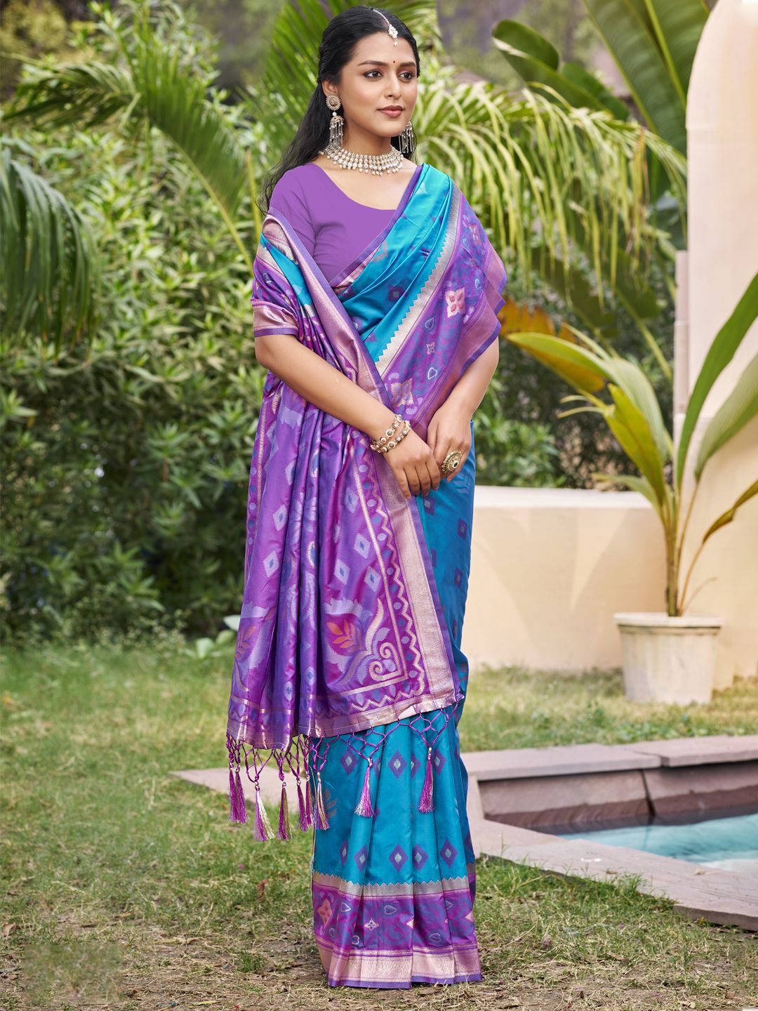 

SANGAM PRINTS Ethnic Motifs Woven Design Zari Tussar Saree, Turquoise blue