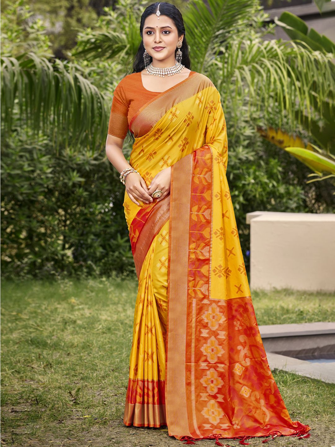 

SANGAM PRINTS Ethnic Motifs Printed Zari Tussar Saree, Yellow