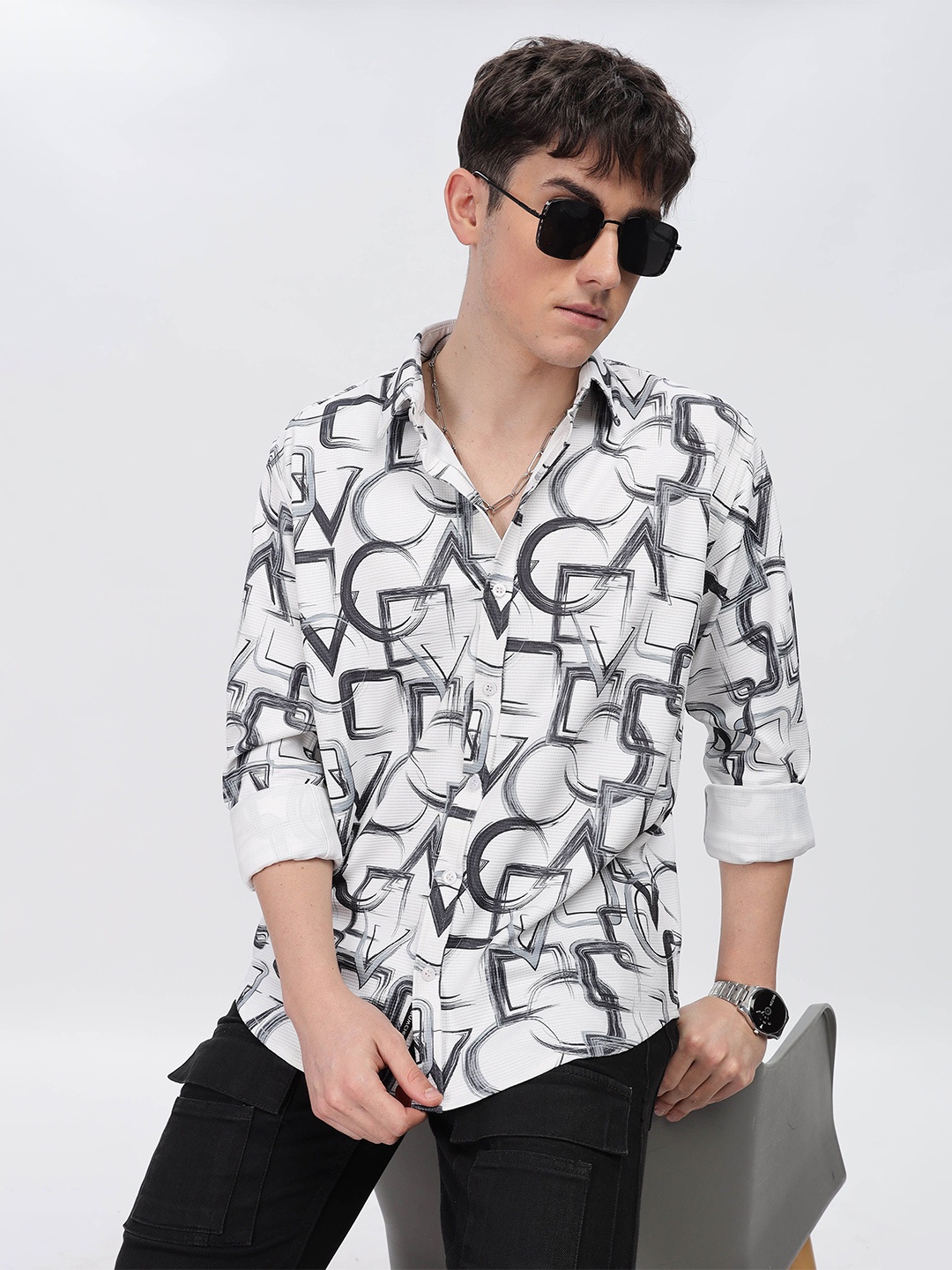 

BUMCHIQ Men Comfort Slim Fit Spread Collar Geometric Printed Casual Shirt, White