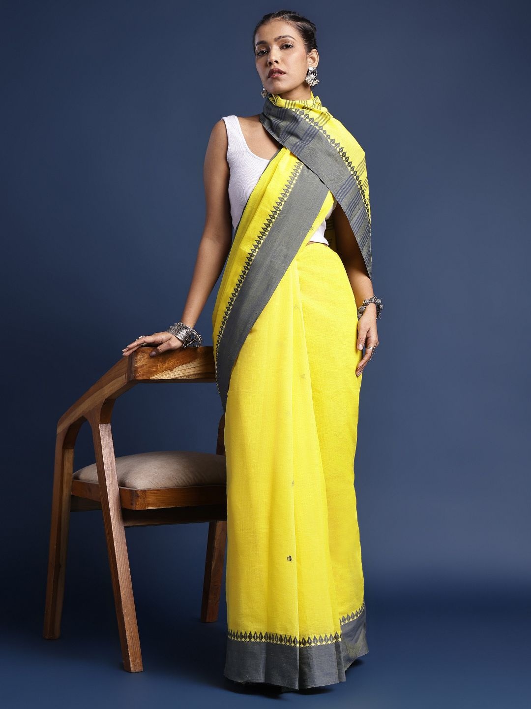 

Taavi Begampuri Handloom Cotton Woven Design Saree, Yellow