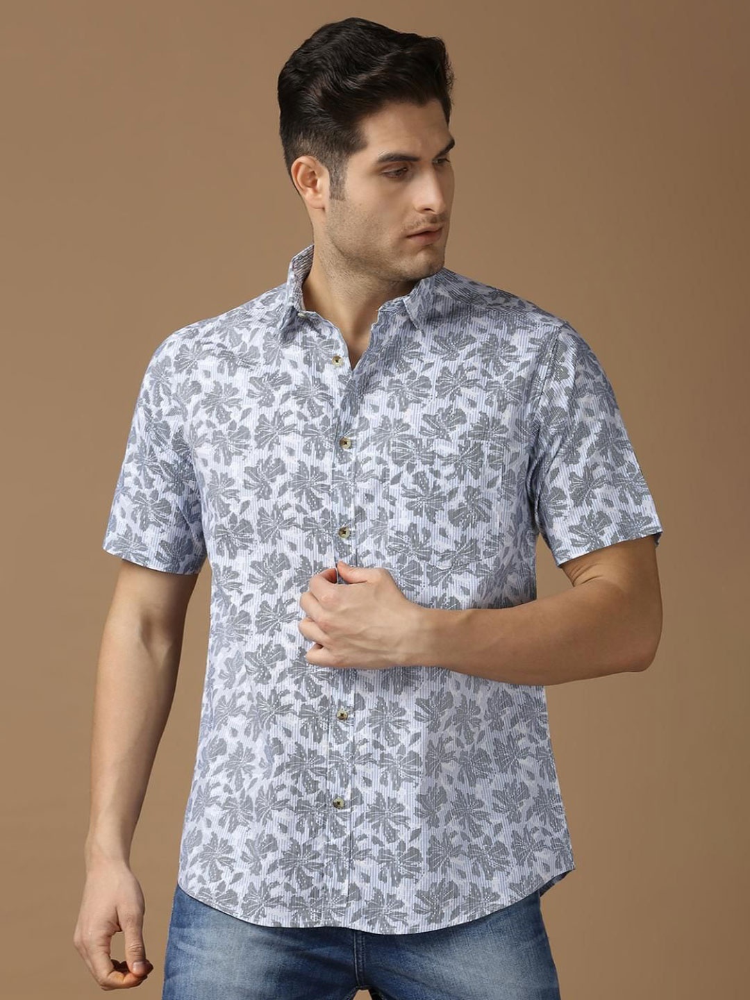 

SNX Men Spread Collar Floral Printed Cotton Casual Shirt, White