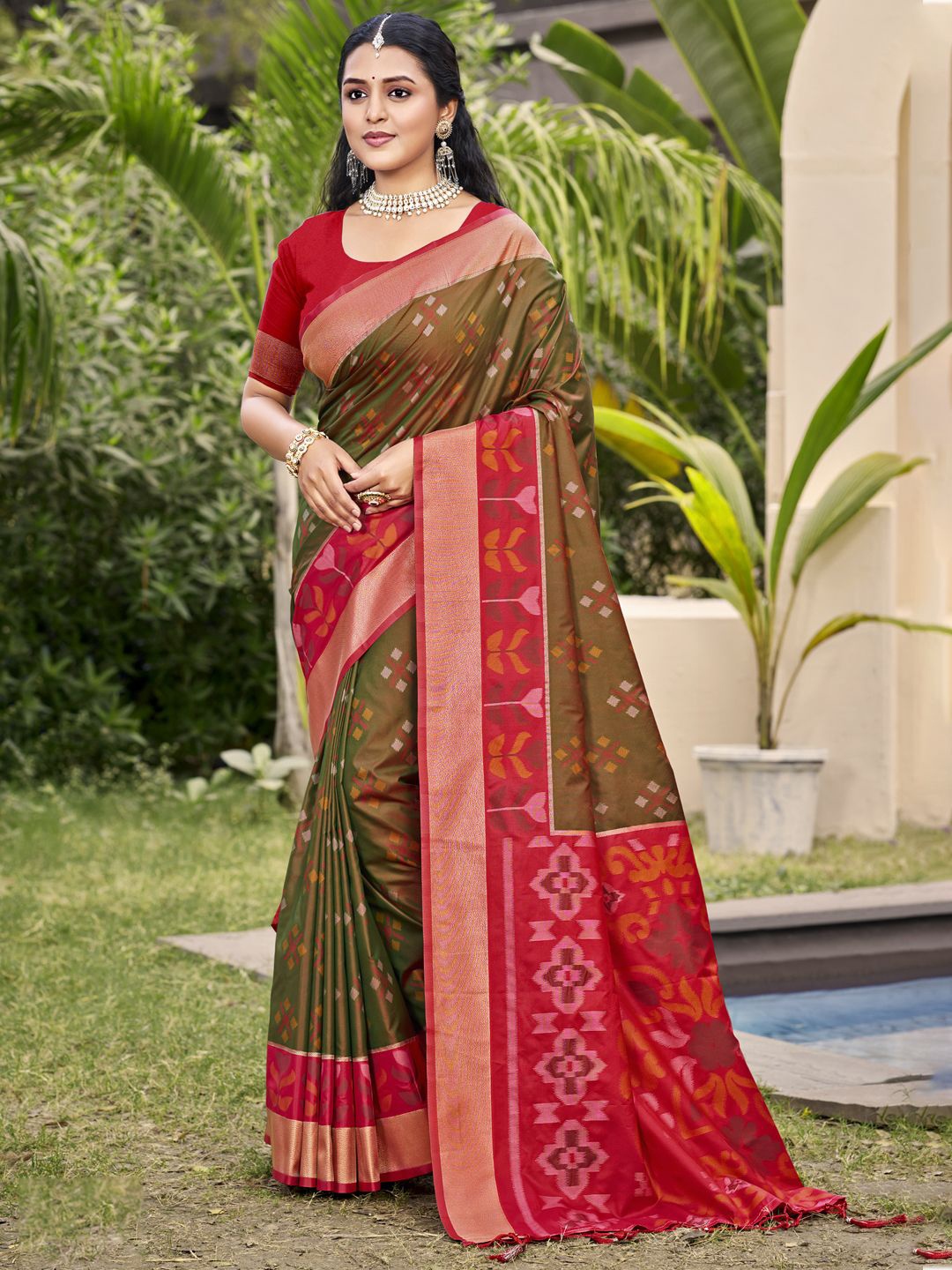 

SANGAM PRINTS Woven Design Zari Ikat Saree, Brown