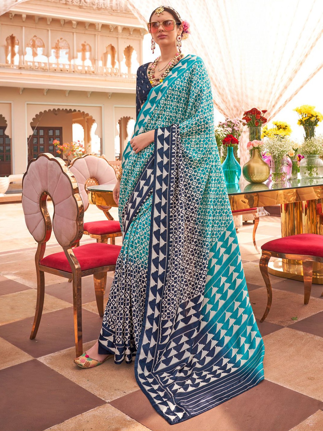 

Anouk Silk Blend Ikat Saree, Turquoise blue