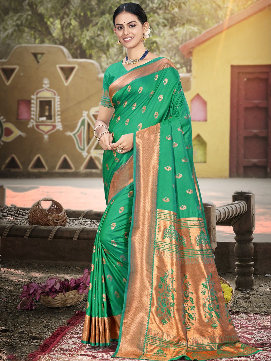 

SANGAM PRINTS Floral Zari Silk Blend Tussar Saree, Green