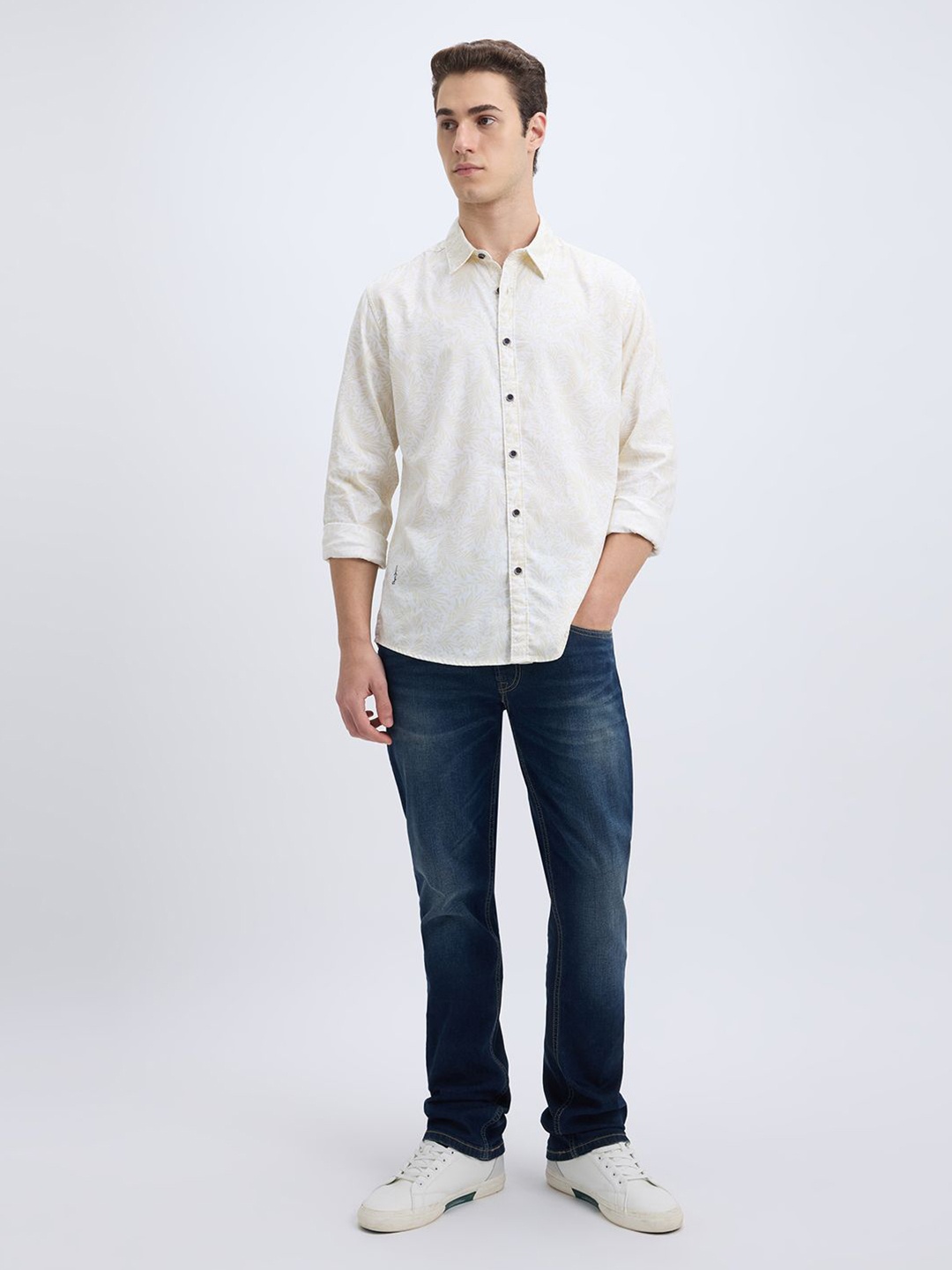 

Pepe Jeans Men Spread Collar Floral Printed Cotton Casual Shirt, Beige