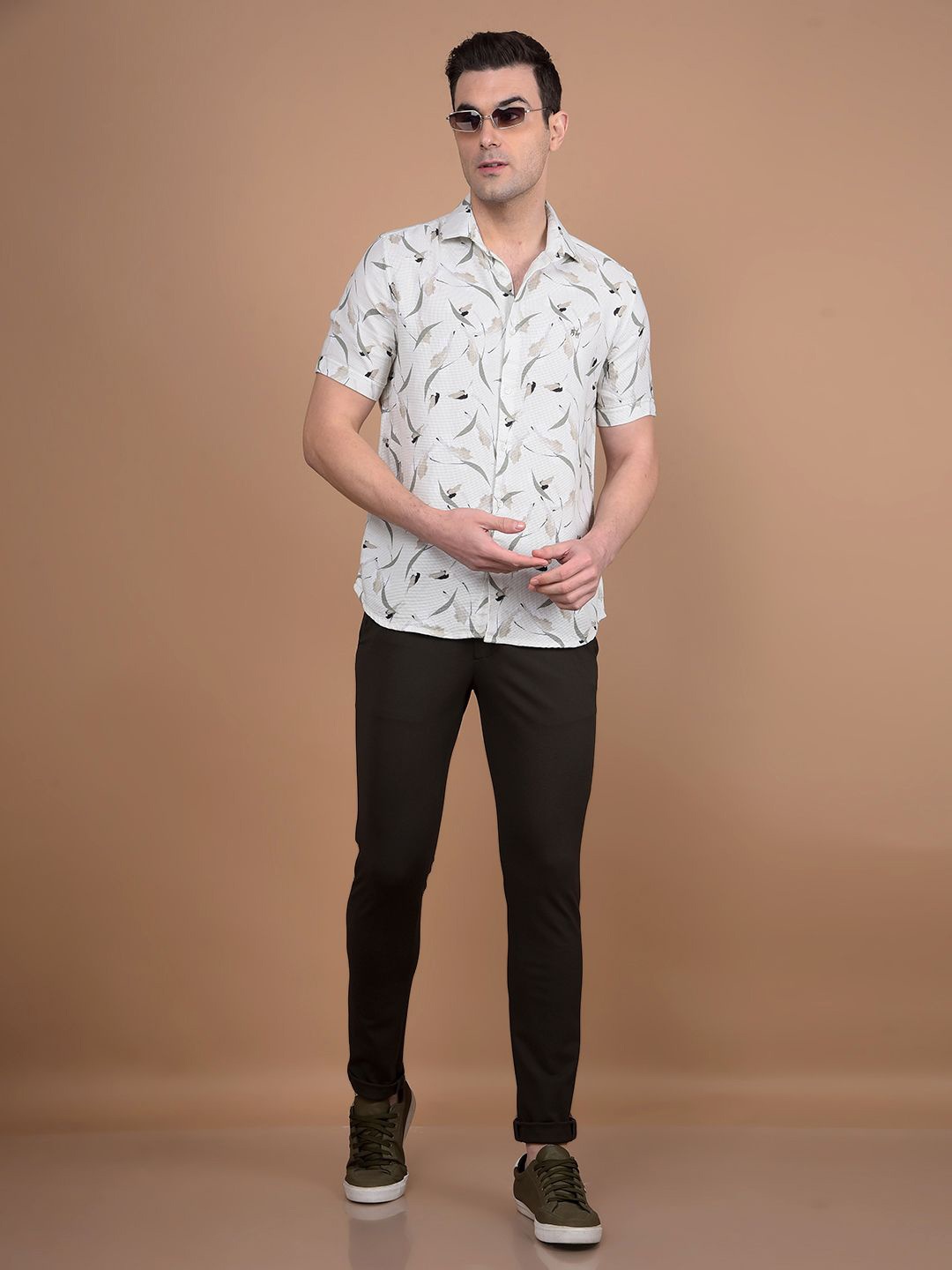 

Crimsoune Club Men Classic Slim Fit Spread Collar Floral Printed Cotton Casual Shirt, Beige