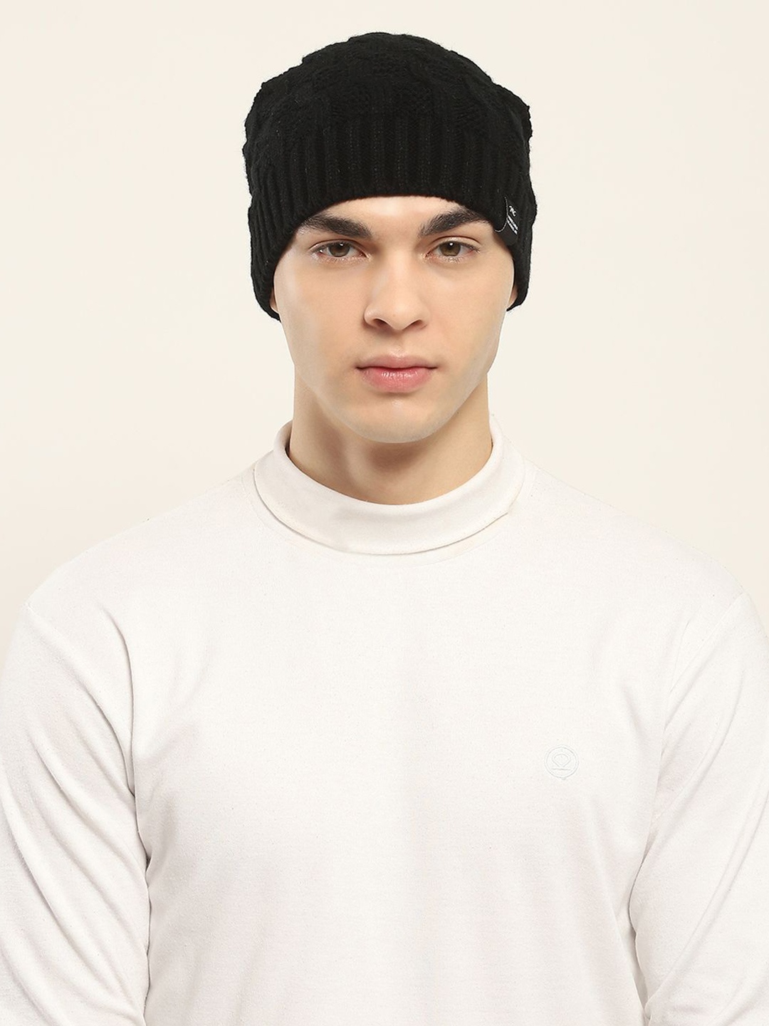 

Monte Carlo Men Self Design Woollen Beanie, Black