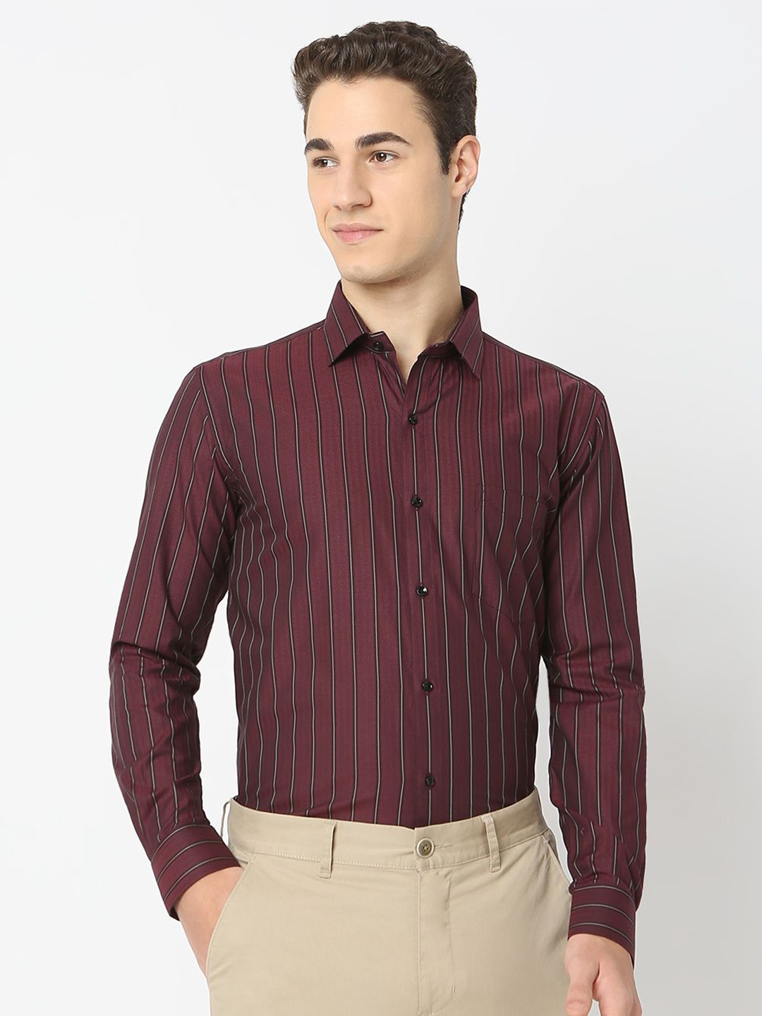 

MARK & ALBERT Men India Slim Fit Spread Collar Vertical Striped Cotton Casual Shirt, Burgundy