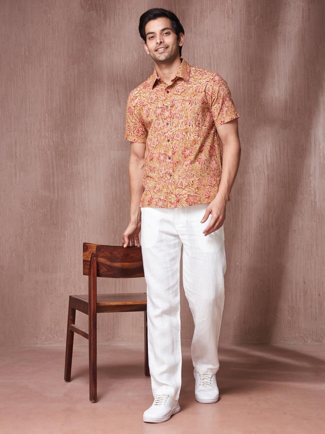 

Fabindia Men Spread Collar Floral Printed Cotton Casual Shirt, Mustard