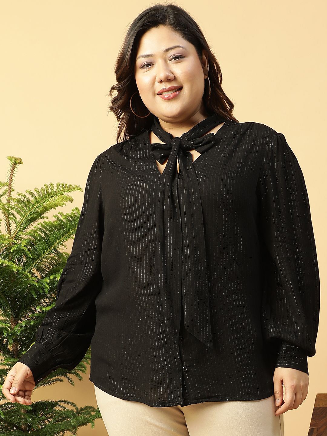 

Oxolloxo Plus Size Solid Long Sleeve Tie-knot Belt Lurex Top, Black