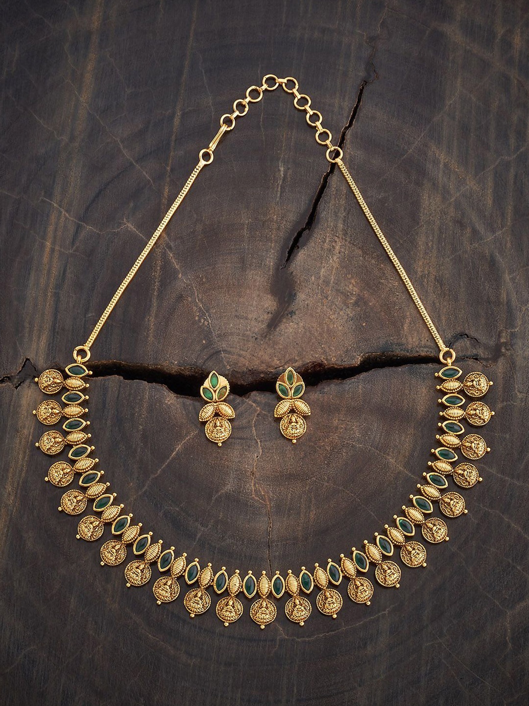 

Kushal's Fashion Jewellery Gold-Plated Stone Studded Jewellery Set