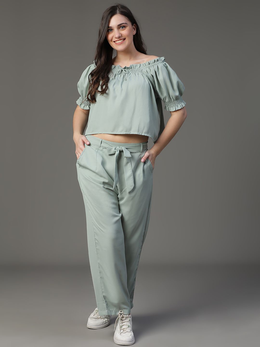 

VEGAL Off Shoulder Top With Trouser, Green