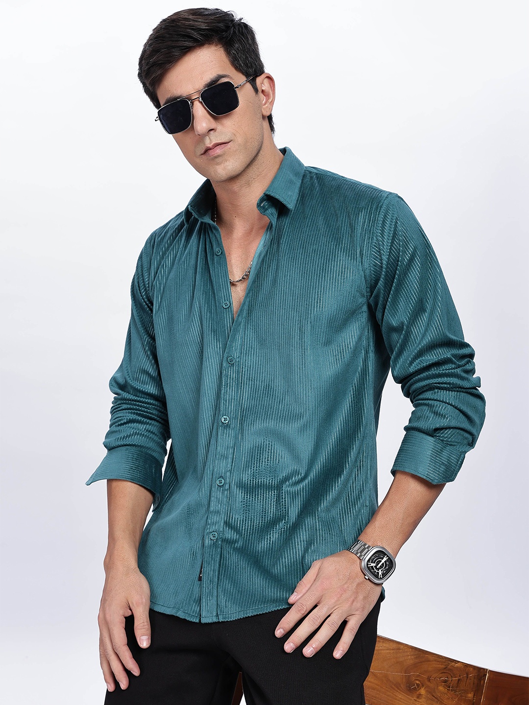 

BUMCHIQ Men Comfort Slim Fit Spread Collar Textured Casual Shirt, Teal
