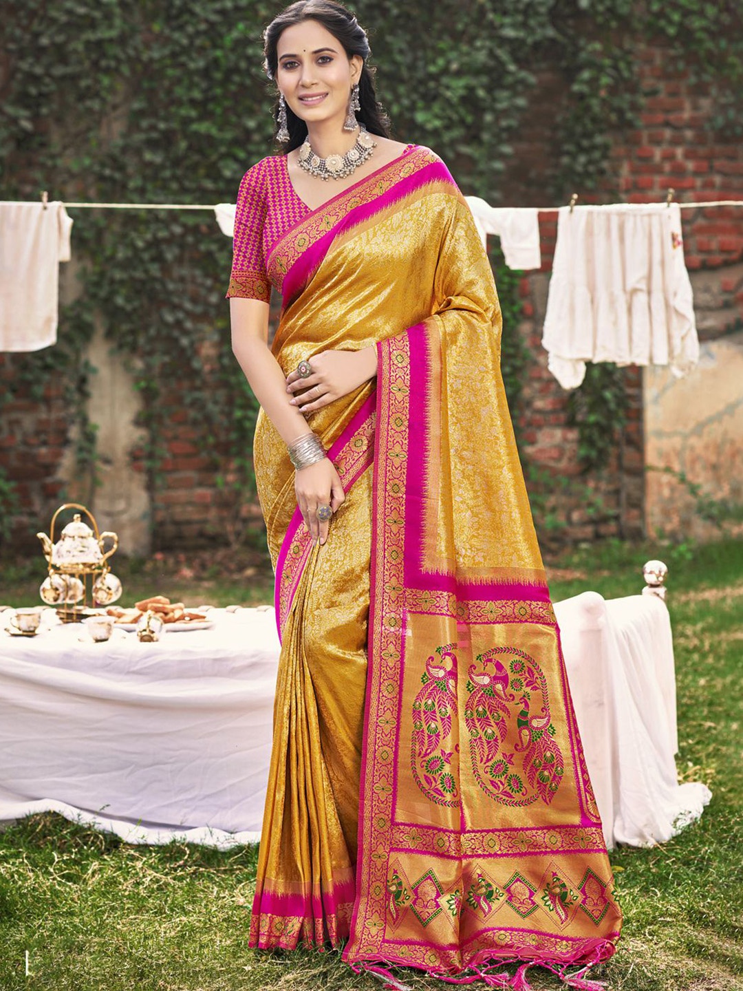 

SANGAM PRINTS Woven Design Floral Zari Silk Blend Banarasi Saree, Mustard