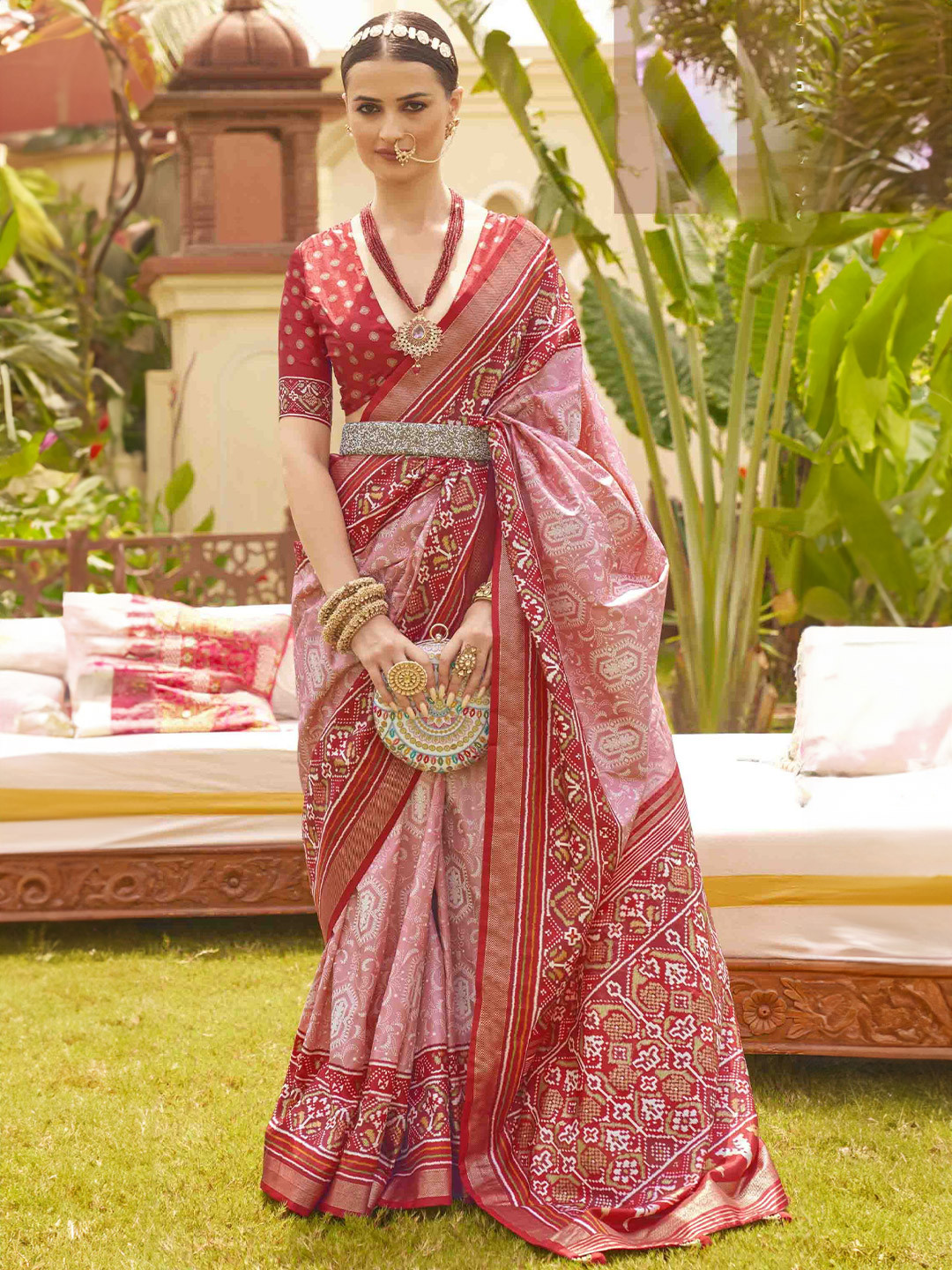 

Mitera Ethnic Motifs Silk Blend Patola Saree, Pink