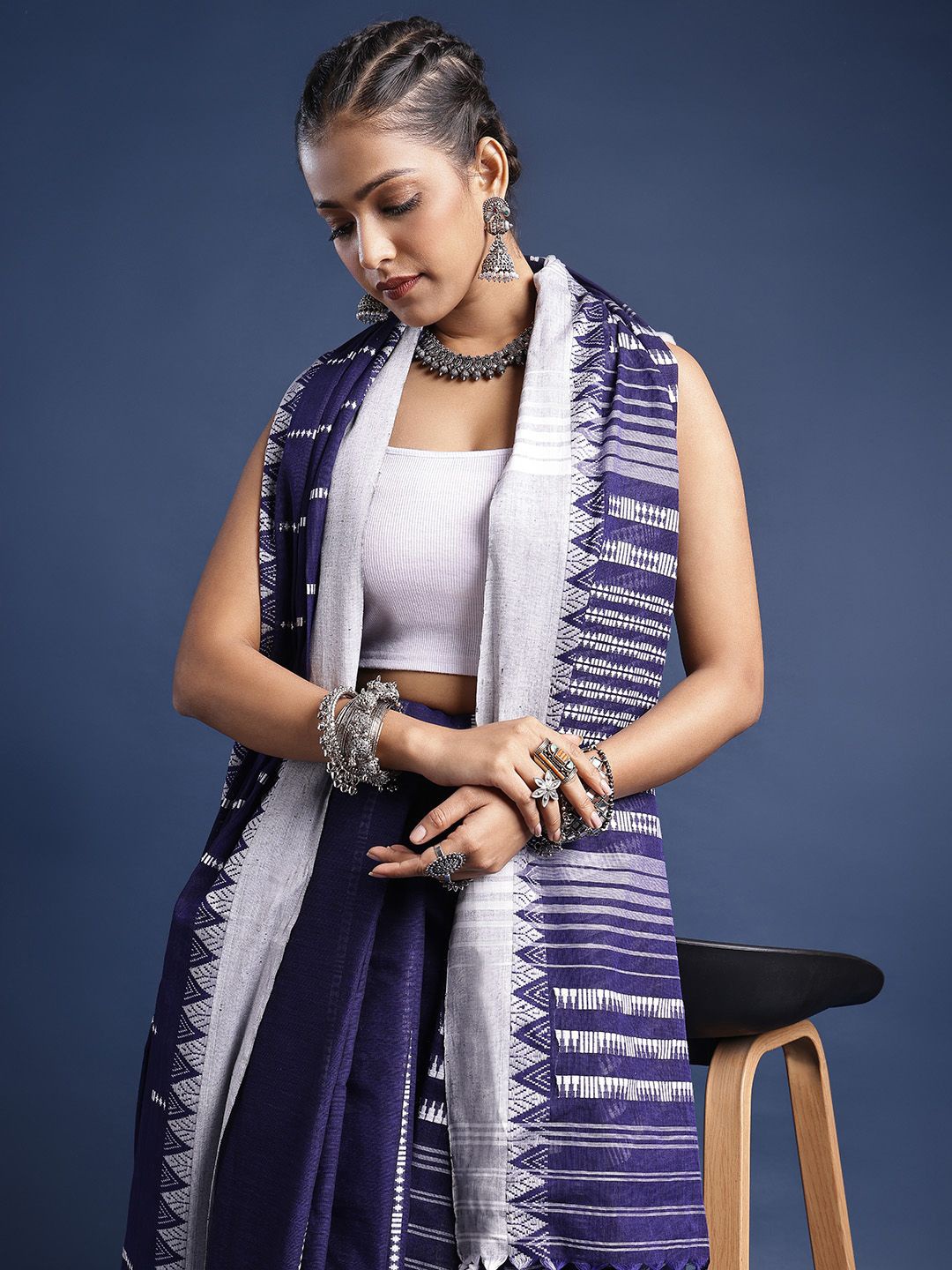 

Taavi Begampuri Handloom Cotton Woven Design Saree With Blouse Piece, Blue
