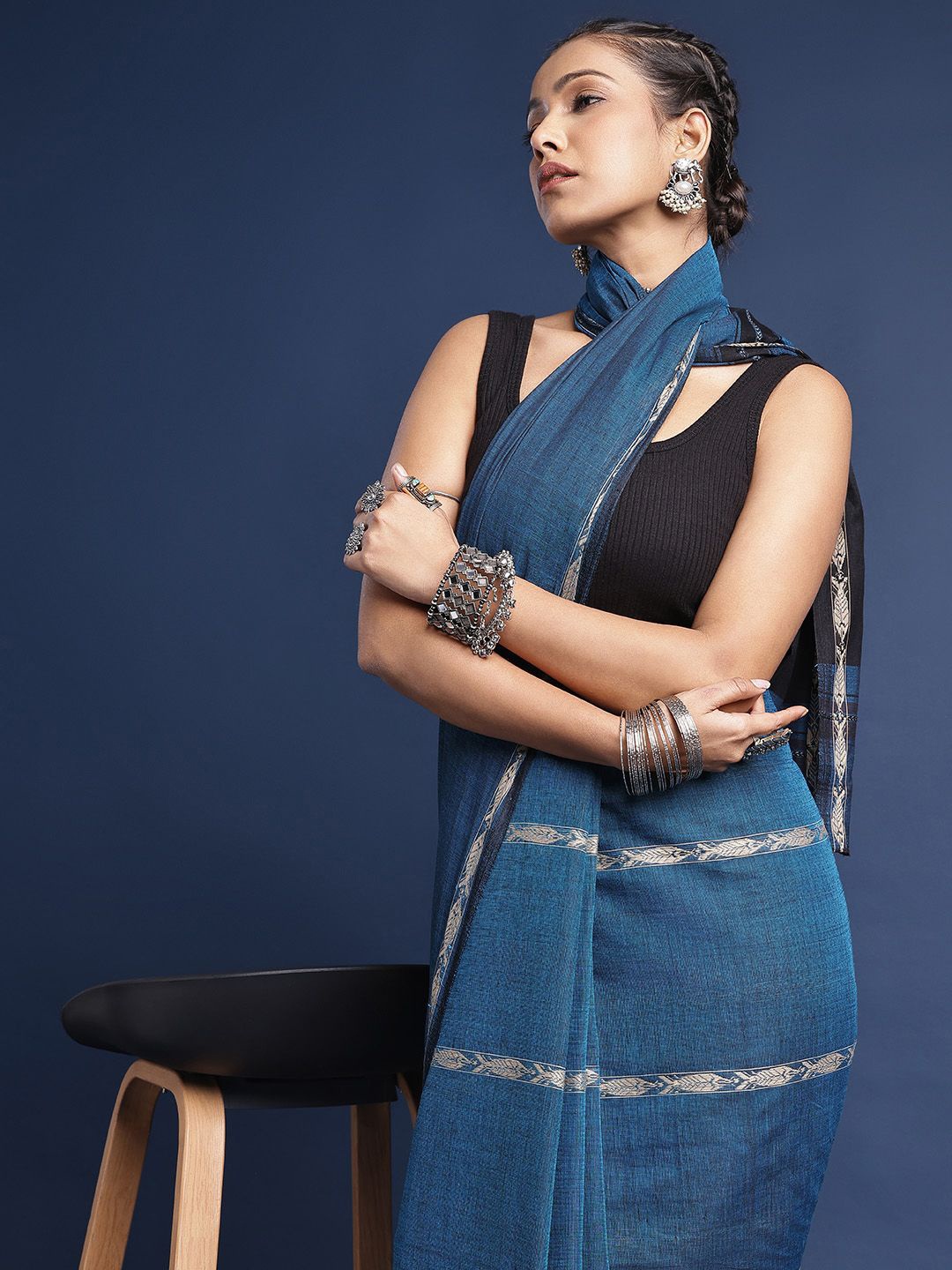 

Taavi Woven Design Cotton Dhaniakhali Saree With Unstitched Blouse, Blue