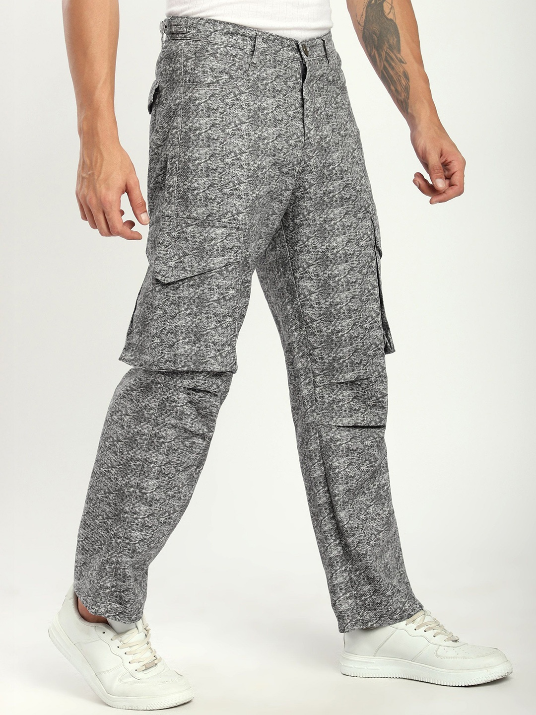 

Beyoung Men Grey Color Blast Cargo Pants