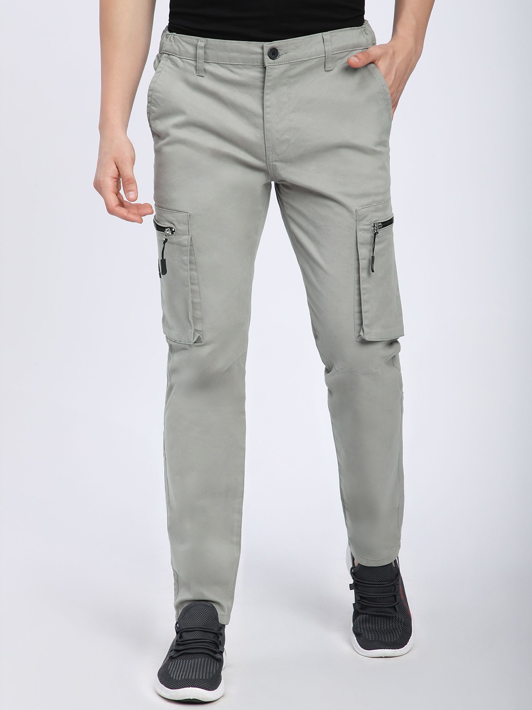 

Beyoung Men Relaxed Fit Cargos Cotton Light Grey Slant Zipper Pocket Trousers