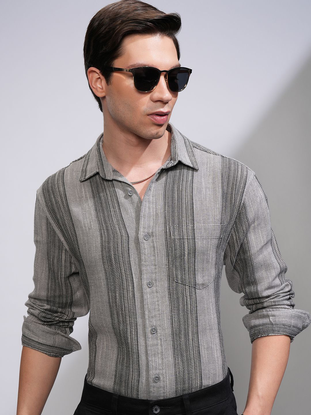 

HIGHLANDER Men Relaxed Fit Spread Collar Vertical Striped Cotton Casual Shirt, Grey