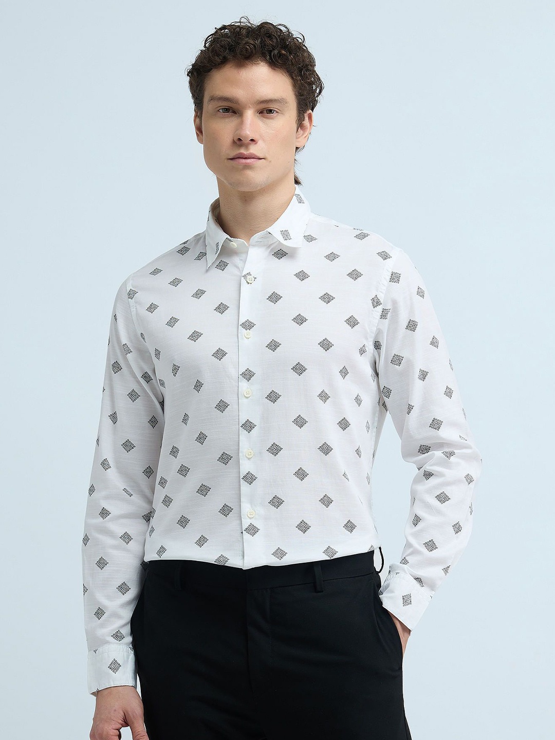 

Flying Machine Men Manhattan Slim Fit Opaque Printed Casual Shirt, White