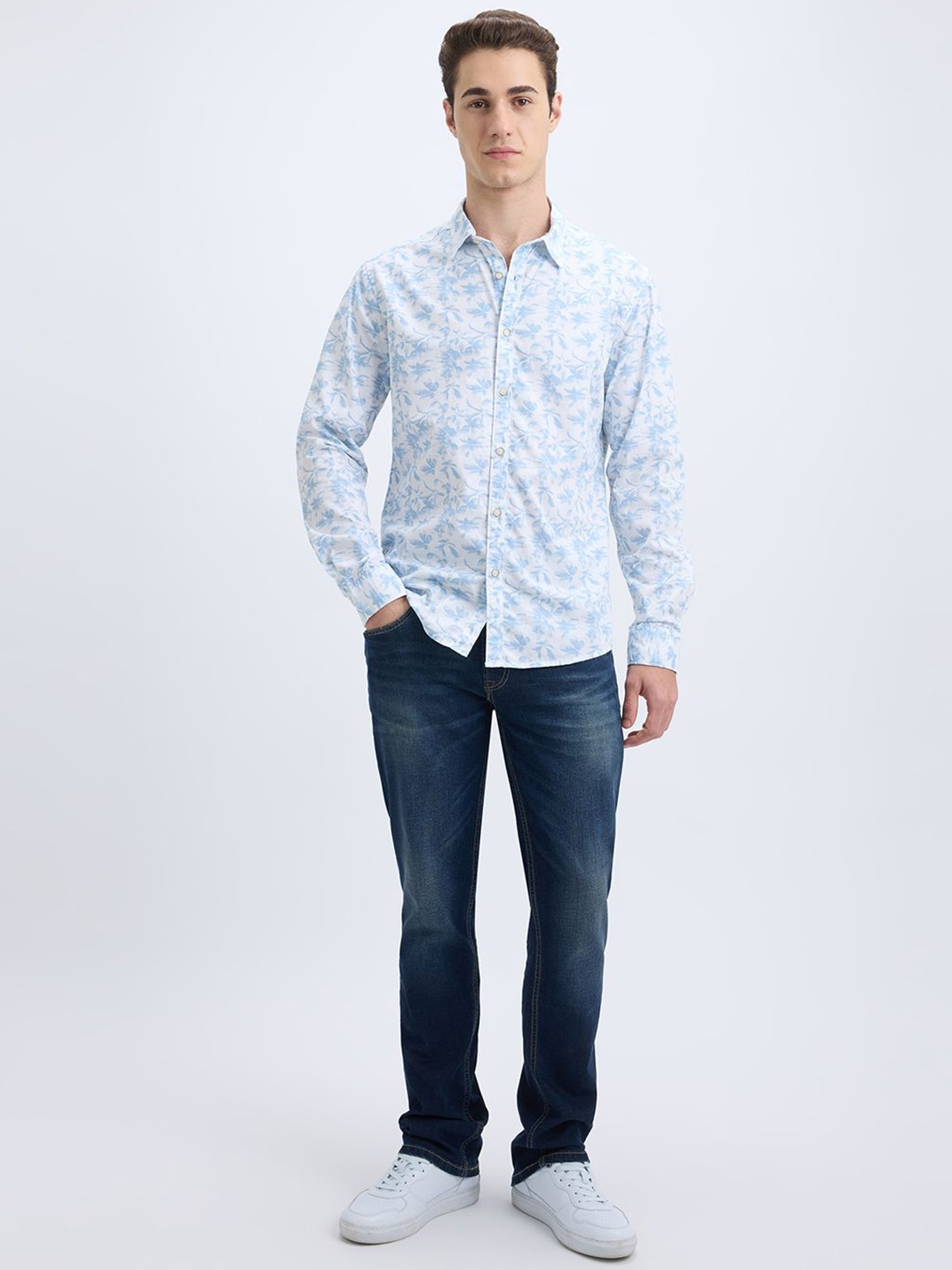 

Pepe Jeans Men Spread Collar Floral Printed Cotton Casual Shirt, White