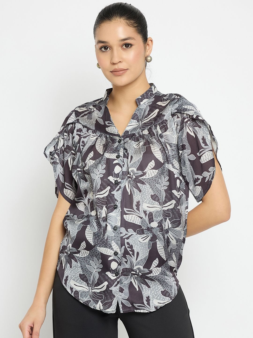 

Novio Women Tropical Printed Shirt Style Top, Black