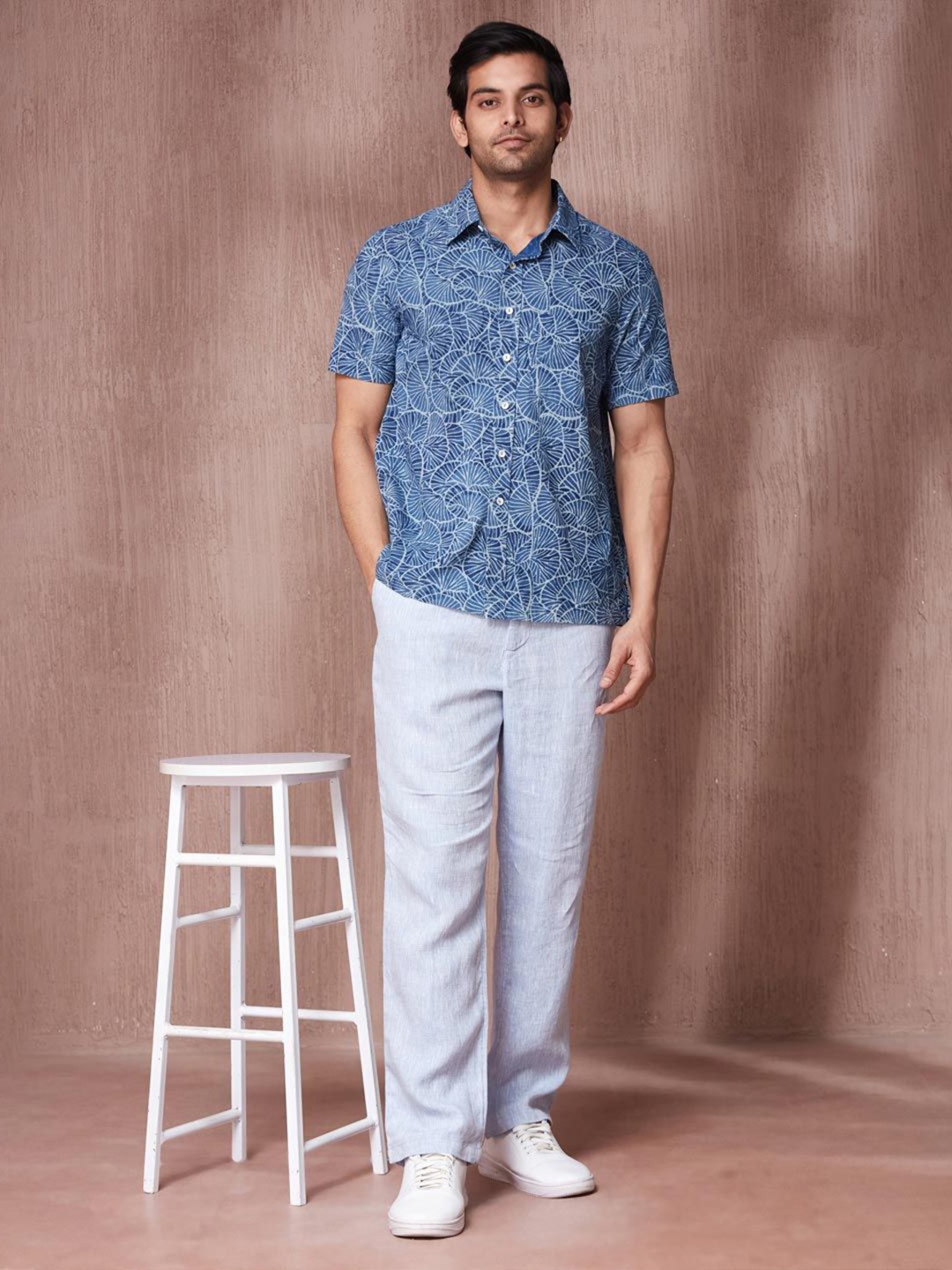 

Fabindia Men Spread Collar Floral Printed Cotton Casual Shirt, Teal