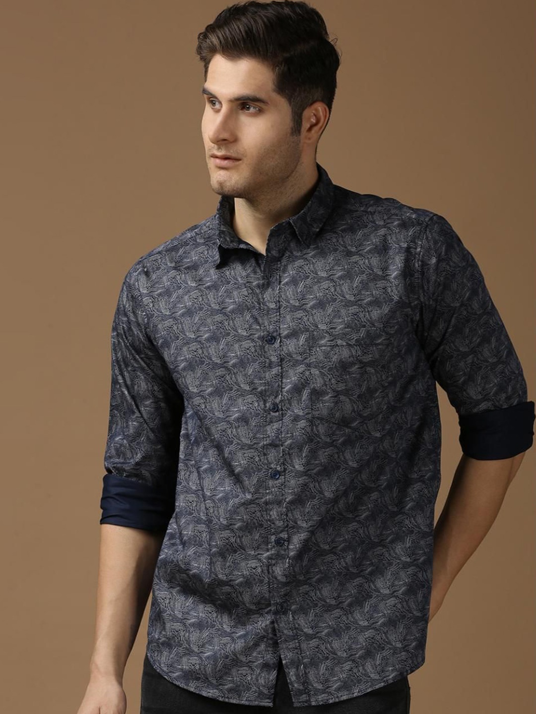 

SNX Men Spread Collar Abstract Printed Cotton Casual Shirt, Navy blue