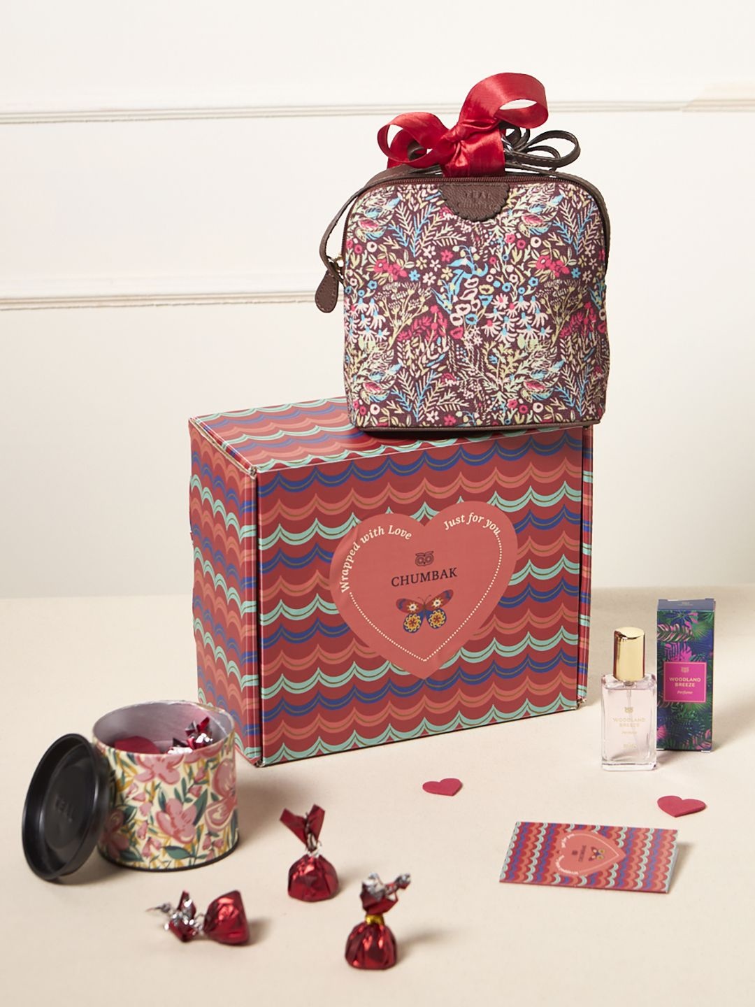

Chumbak Red & Green On-the-Go Trio Gift Set Of 3 Comes In A Gift Box