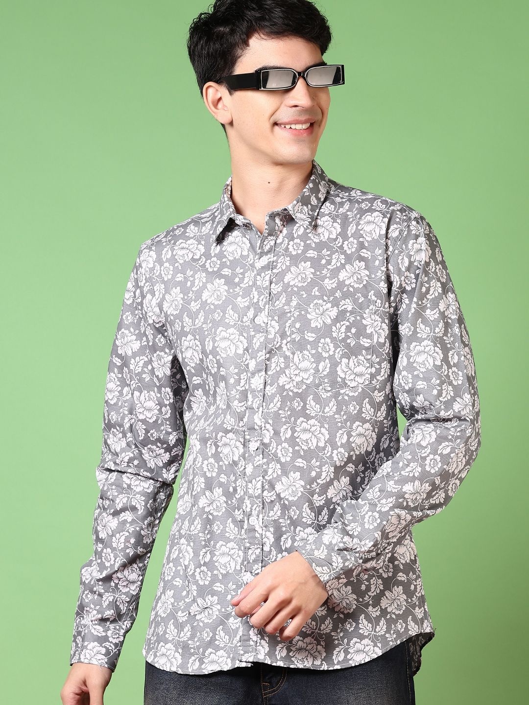 

V-Mart Men Spread Collar Floral Printed Cotton Casual Shirt, Grey