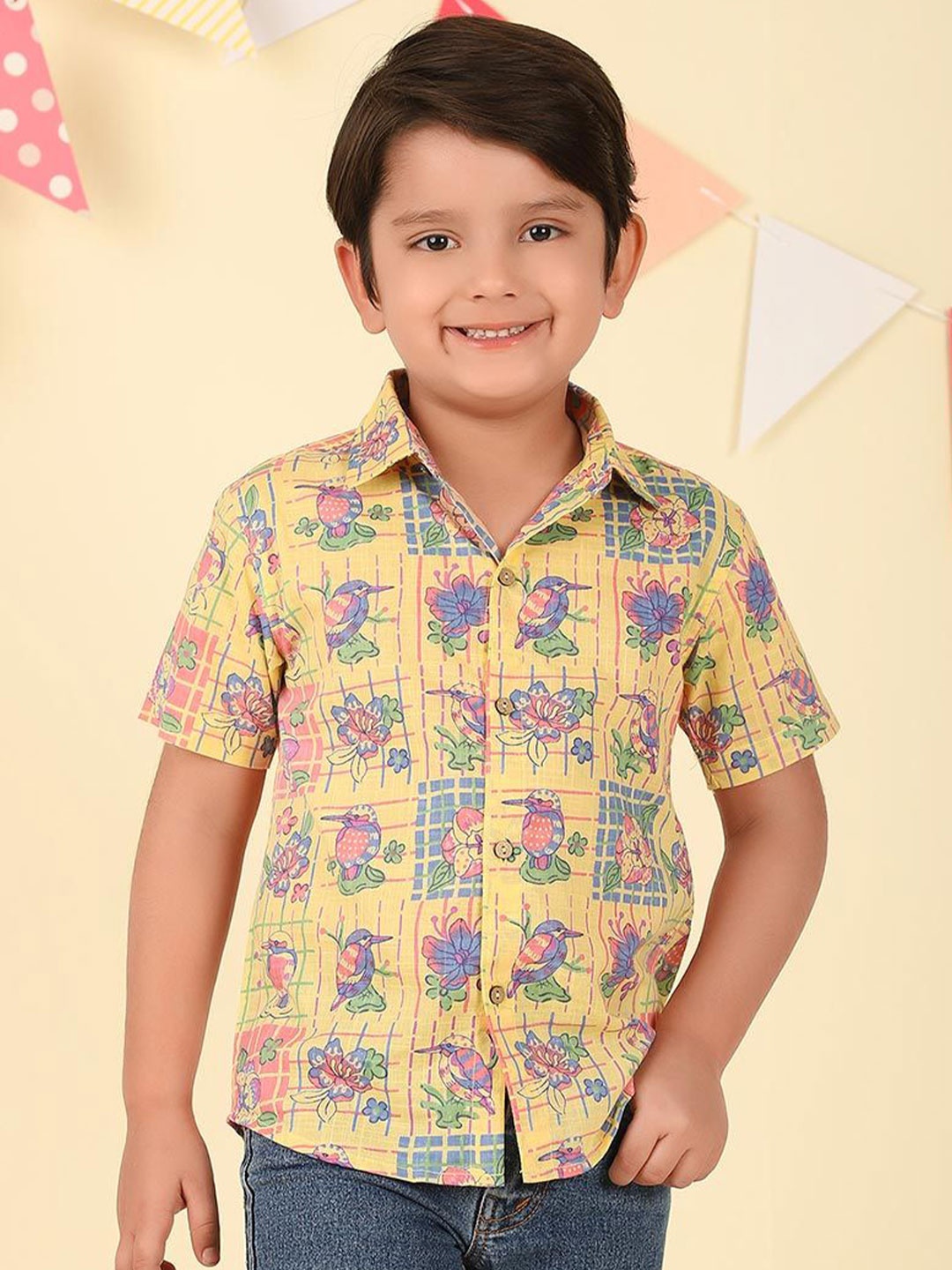

Fabindia Boys Spread Collar Floral Printed Cotton Casual Shirt, Yellow