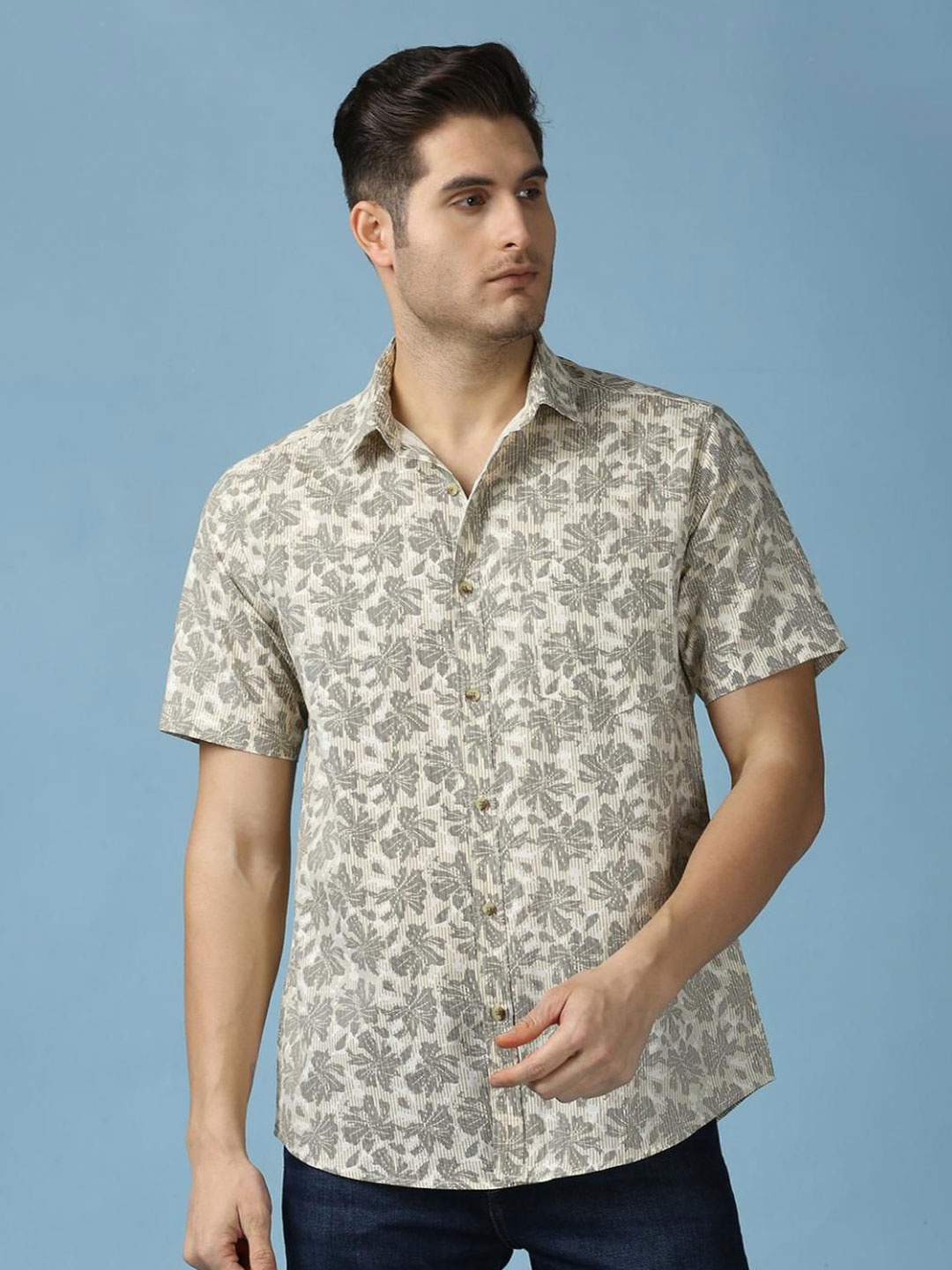 

SNX Men Spread Collar Floral Printed Cotton Casual Shirt, Beige
