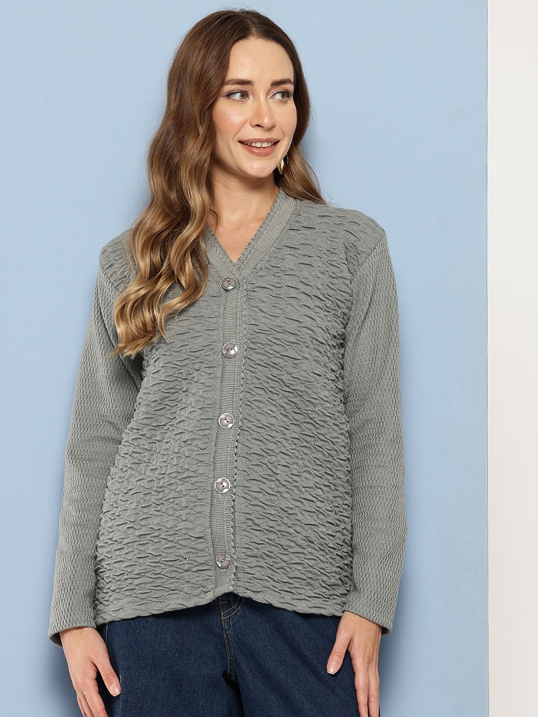 

The Roadster Lifestyle Co Woolen V-Neck Self Design Cardigan, Grey