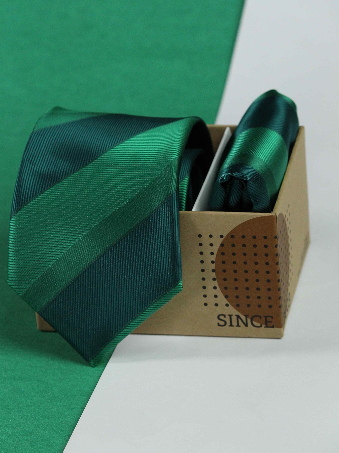 

Tossido Men Accessory Gift Set, Green