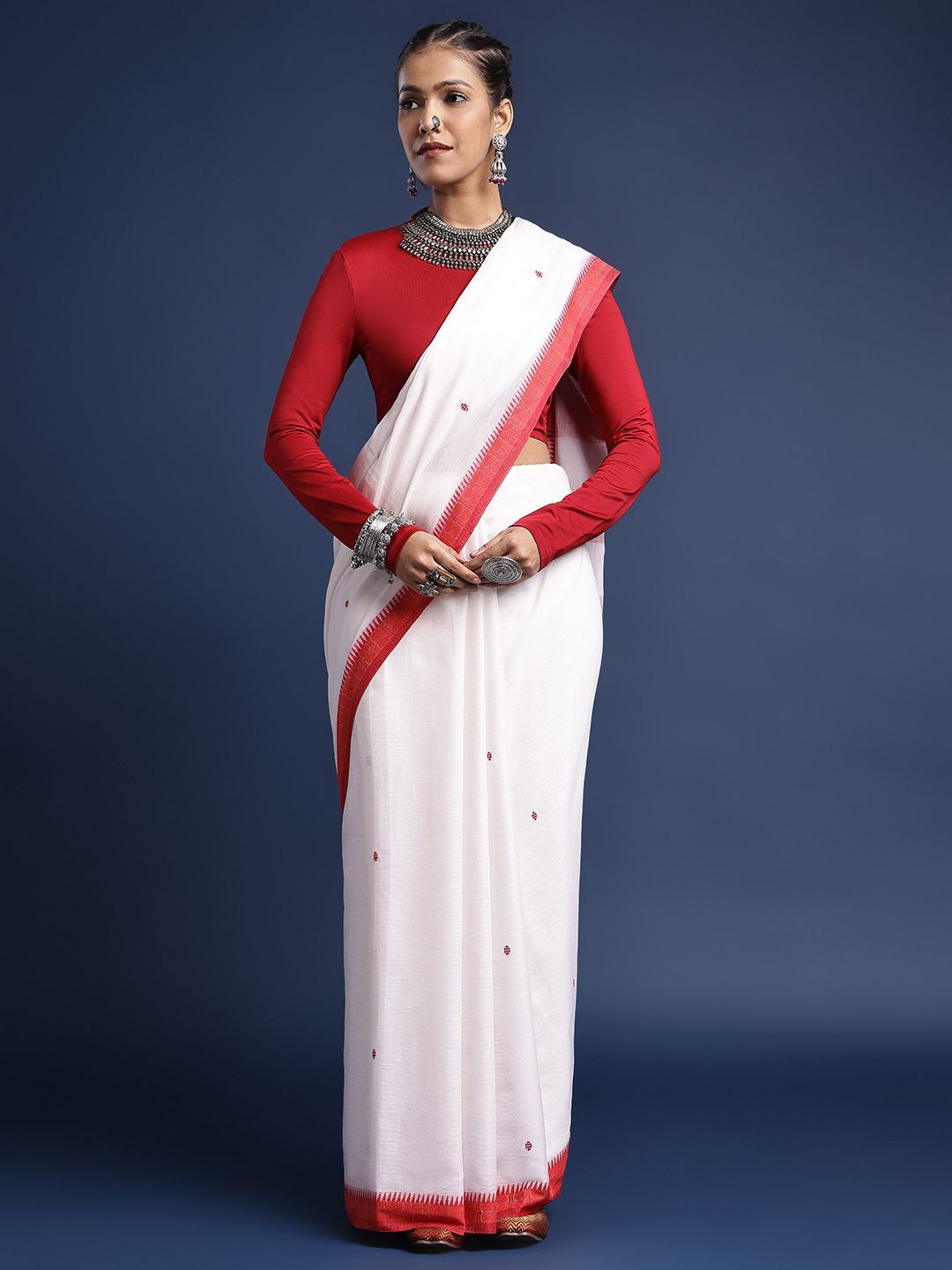 

Taavi Woven Design Cotton Dhaniakhali Saree, White