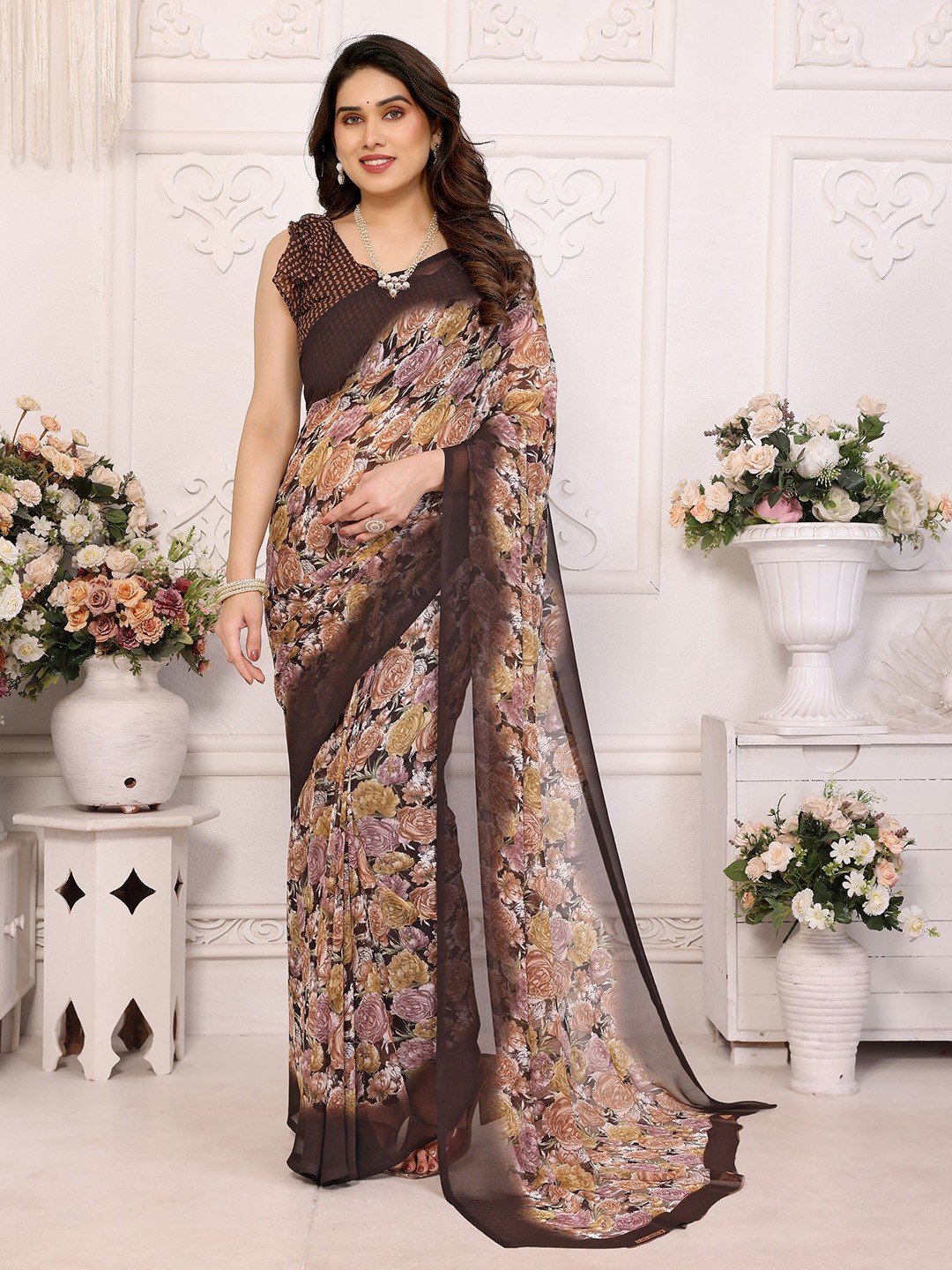 

Nirmohi Fashion Floral Printed Pure Georgette Saree, Cream