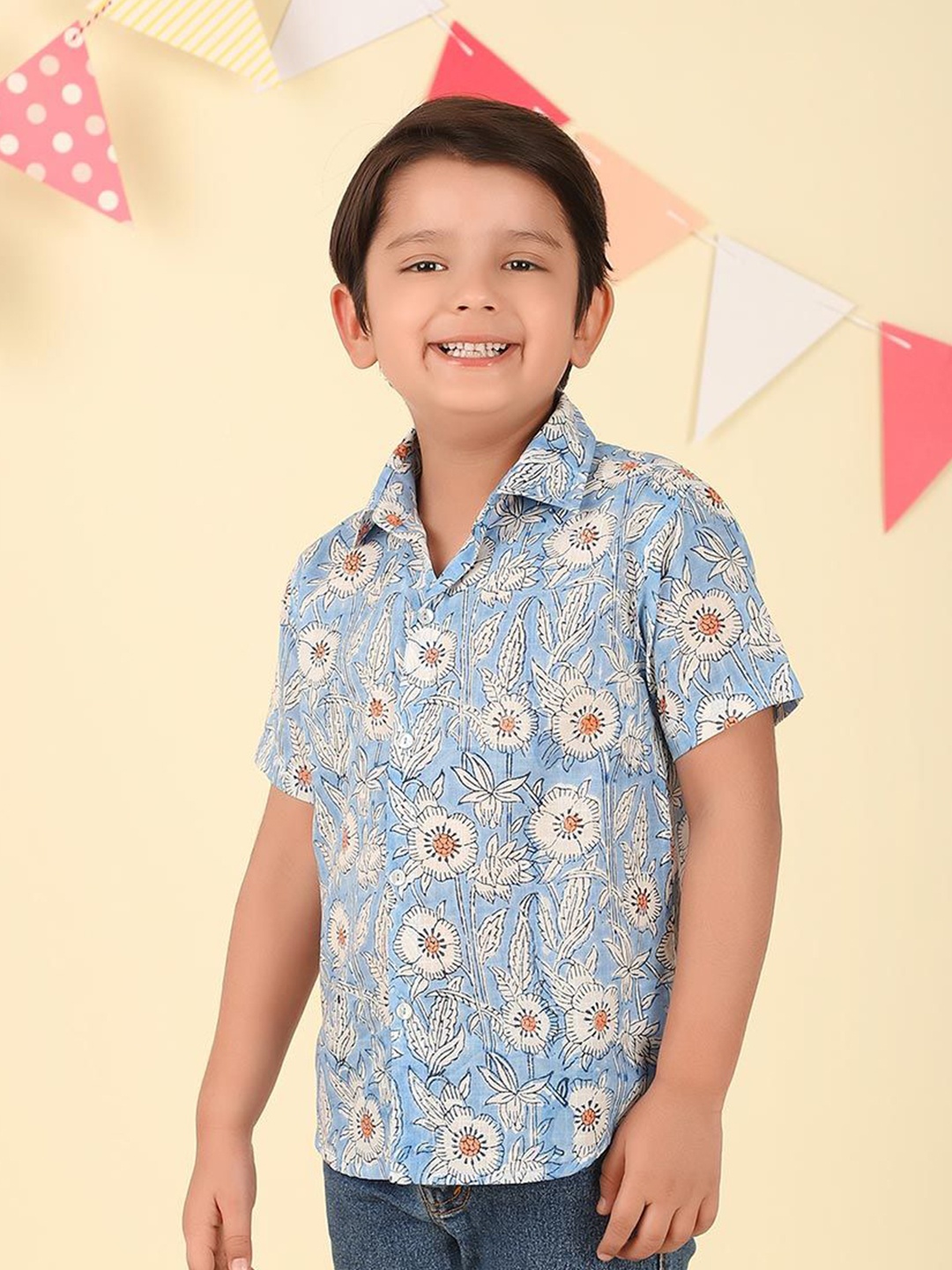 

Fabindia Boys Spread Collar Floral Printed Cotton Casual Shirt, Blue
