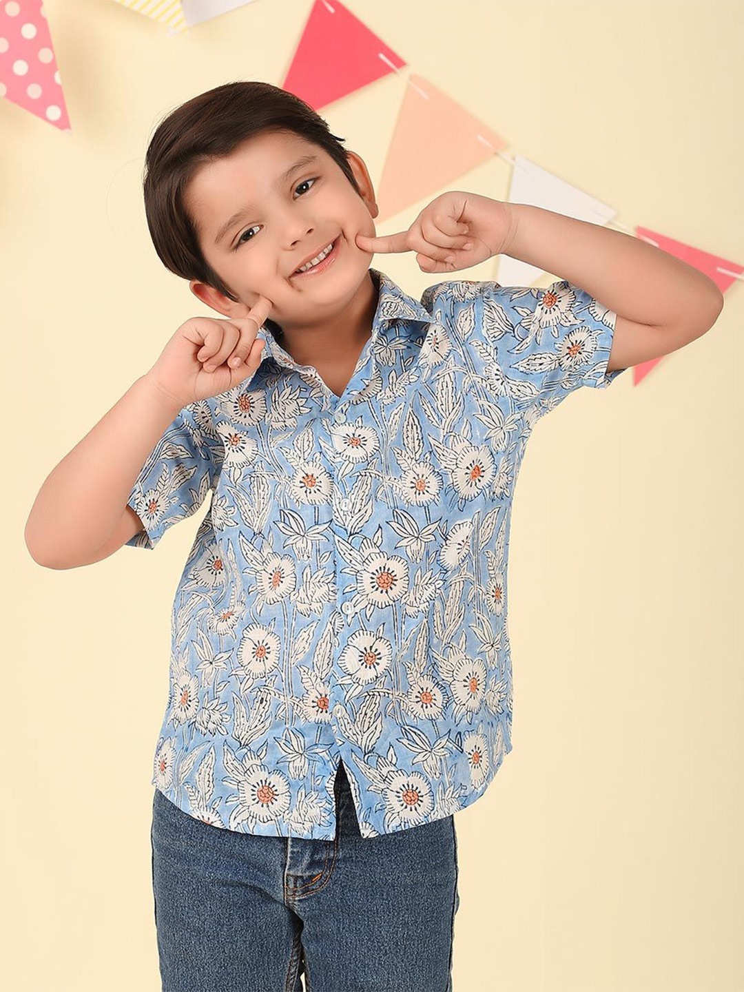 

Fabindia Boys Spread Collar Floral Printed Cotton Casual Shirt, Blue