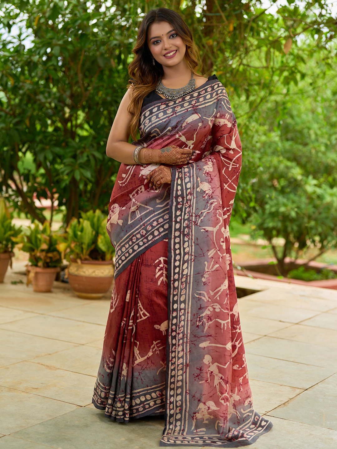 

Prasam Warli Printed Murshidabad silk Saree, Maroon